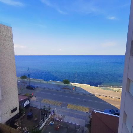 Flirty Flamingo Seaview Seafront Apartment Larnaca Ngoại thất bức ảnh