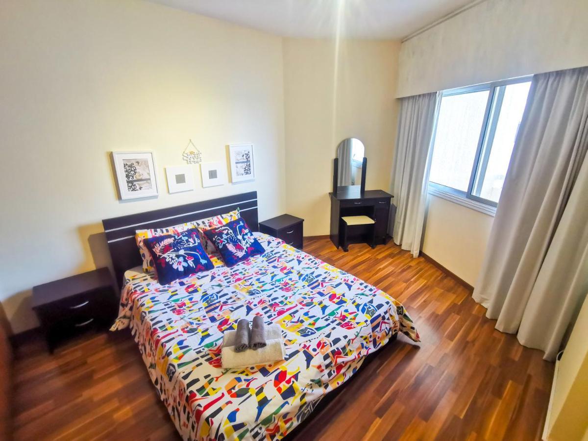 Flirty Flamingo Seaview Seafront Apartment Larnaca Ngoại thất bức ảnh