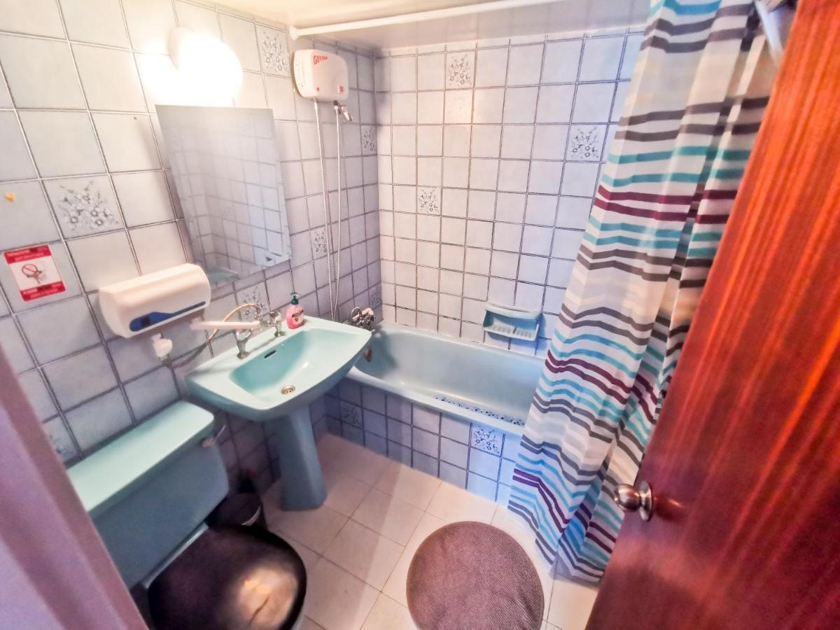 Flirty Flamingo Seaview Seafront Apartment Larnaca Ngoại thất bức ảnh